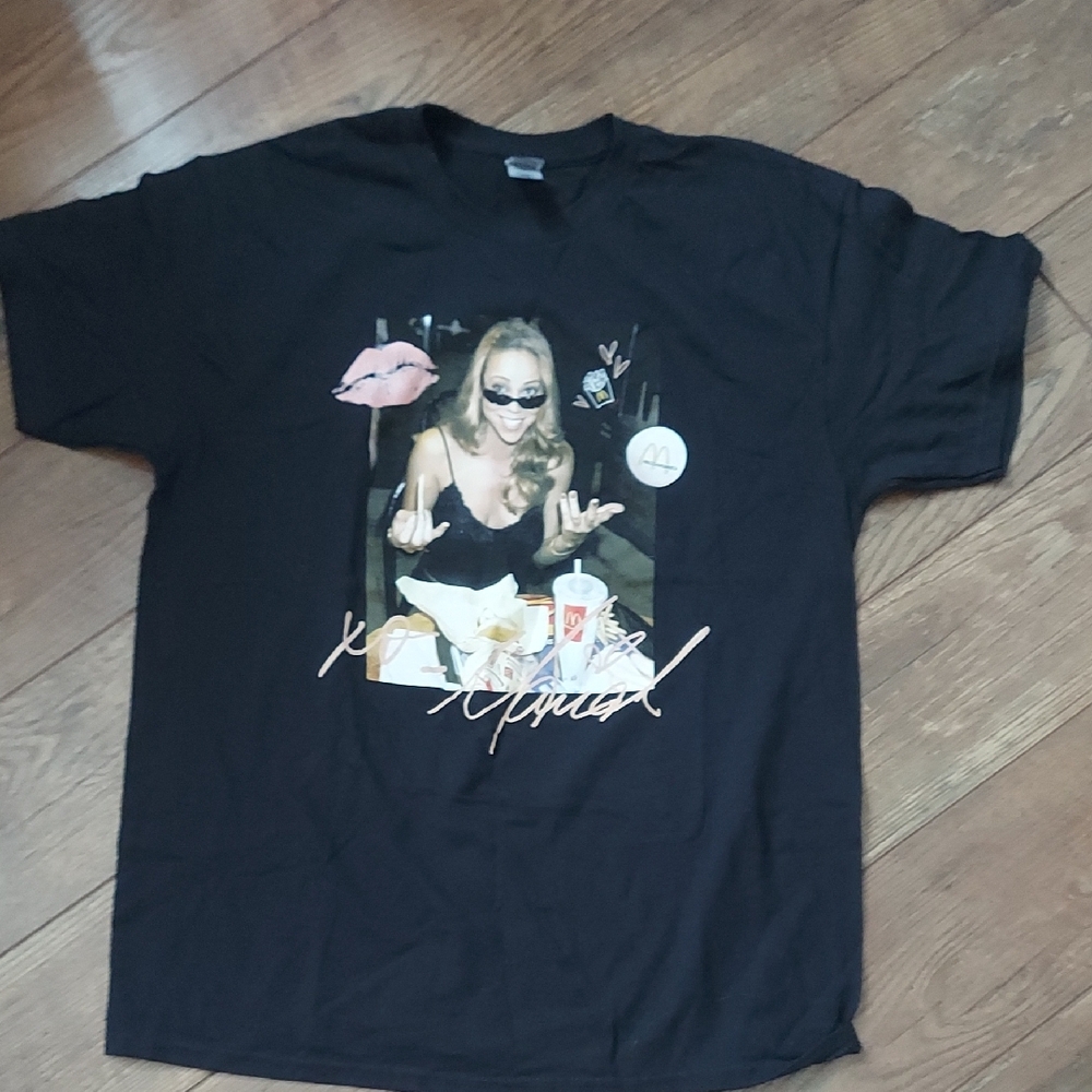 Limited edition Gildan McDonald's Mariah Carey Black Graphic Tee New
